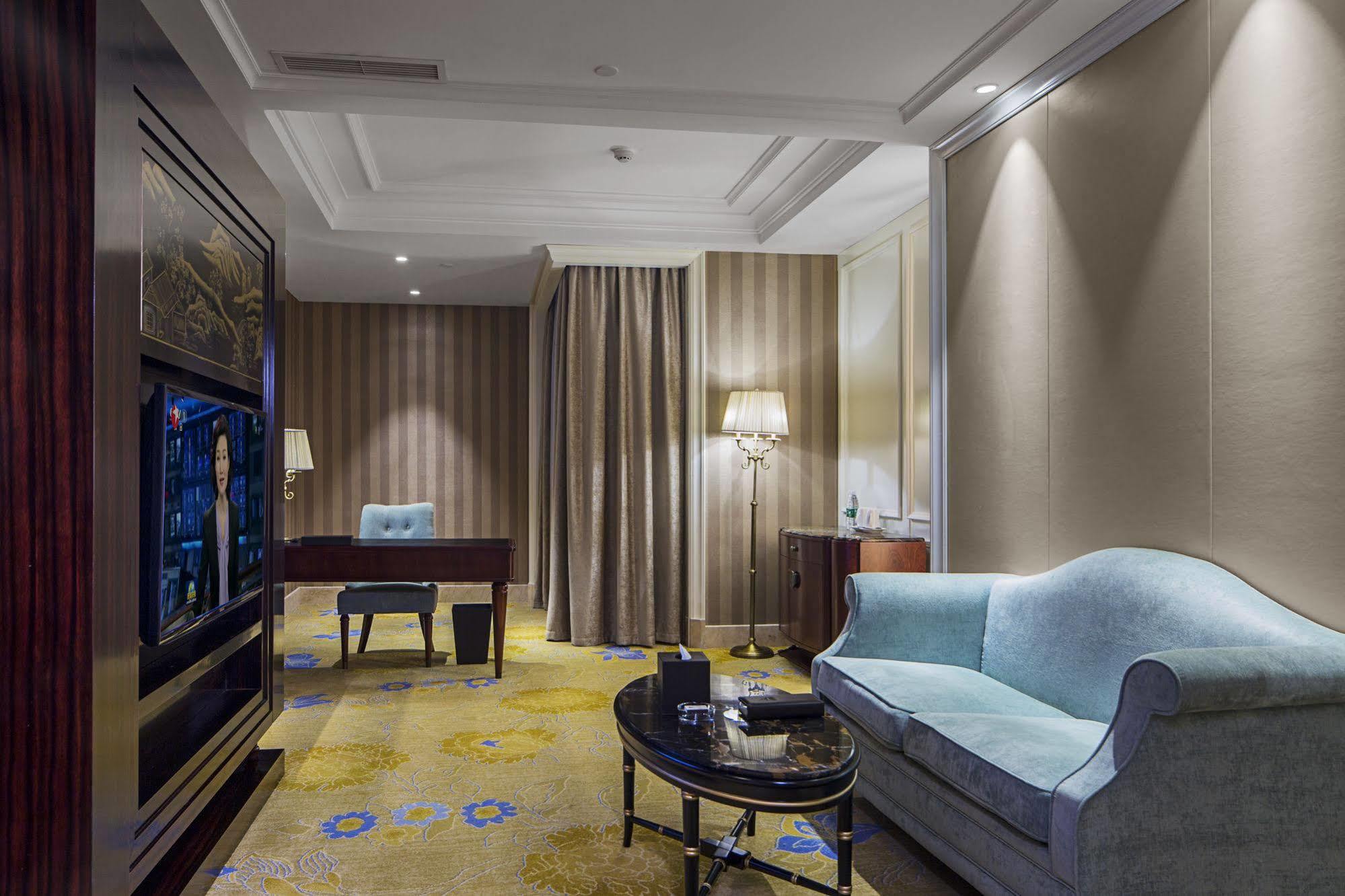 Chengdu Jin Yun Hotel ภายนอก รูปภาพ
